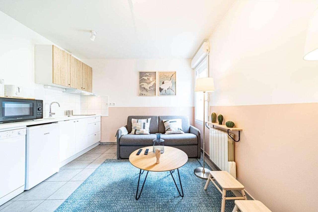 Le Petit Montel- Studio Avec Garage-Metro Valmy リヨン エクステリア 写真
